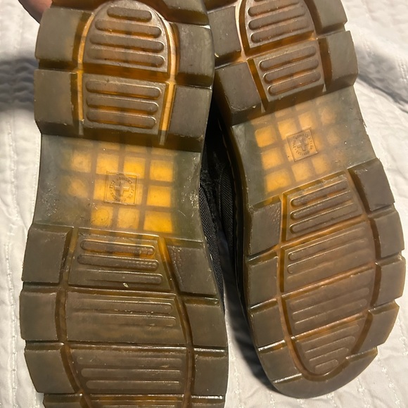 Dr. Martens Combs Boots • Men’s 11 / Women’s 12 • Black - Picture 10 of 11